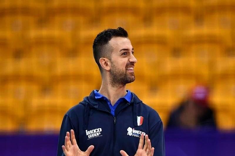 过几天，意大利那边有场球，有意思了。朱婷，咱们的婷队，要跟咱们另一个小姑娘庄宇