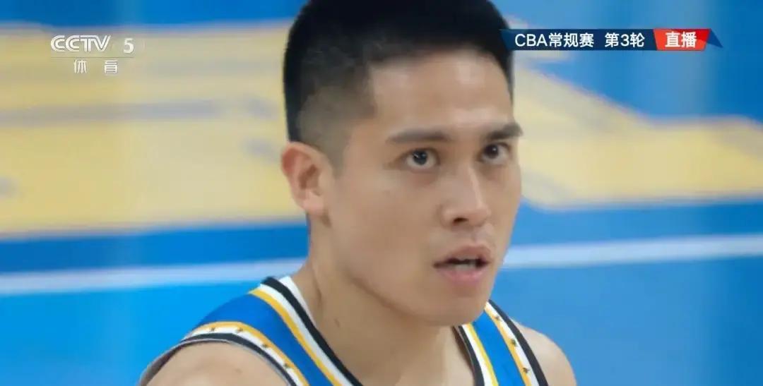 北京击败榜首辽宁，最可怕的一点是：他们故意让赵继伟和张镇麟“打得很好”。看