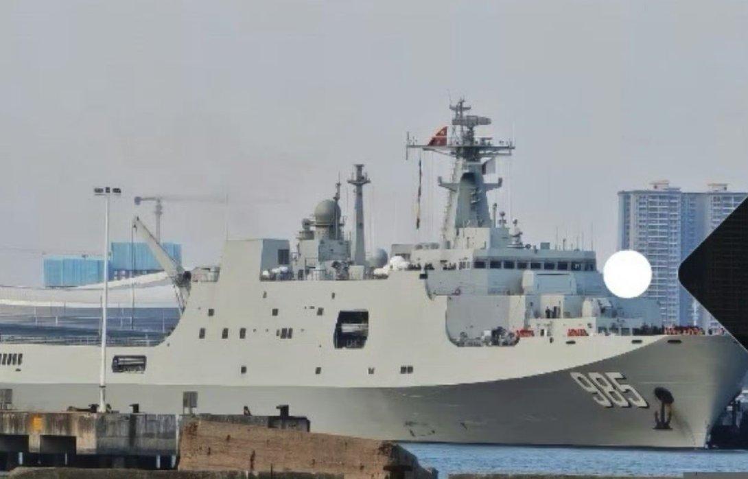 985祁连山舰也完成了和986四明山舰一样的改造，加装激光近防武器。不过985