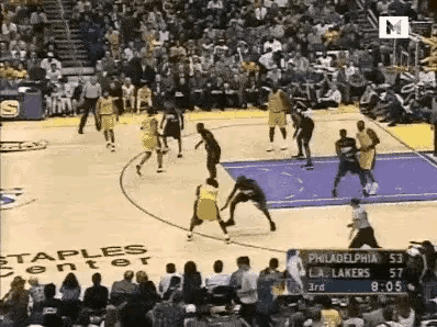 以前总冠军后卫打球是这样的，现在总冠军后卫打球是这样的，这是差距，这也是不争的事