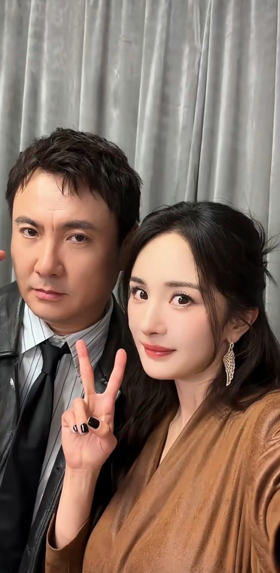 沈腾杨幂爱的二舅定律谁还没被沈腾杨幂这对“亲戚组”笑到！军艺校草是北电校花二舅