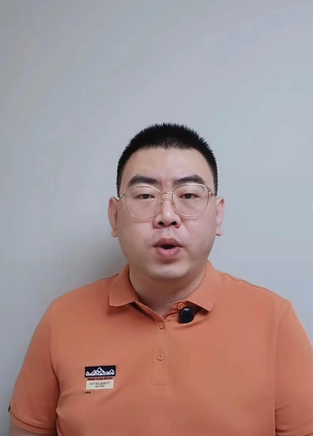 有人说刘昌松以前说的真准，股市真的跌破3000点了，我想说的是，股市跌破3000