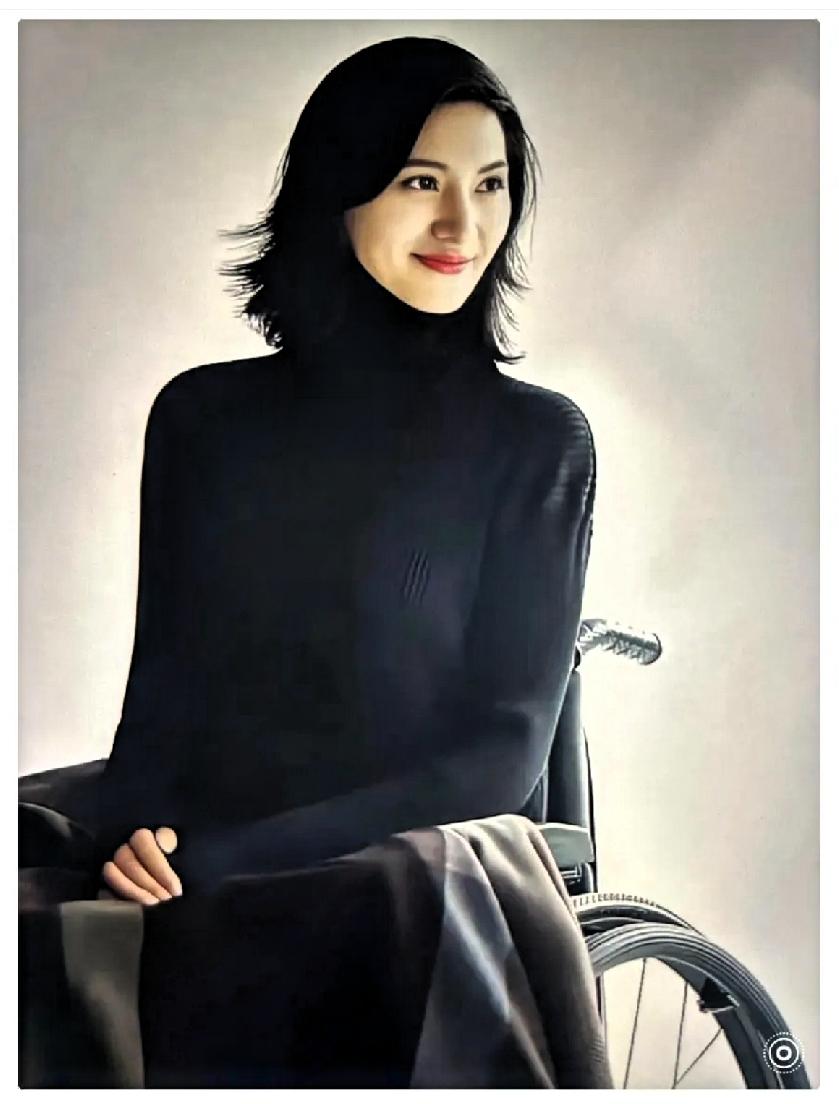 湖南卫视主持人梁艺瘫痪22年，她公开征婚，只提出一个简单条件：能帮忙推轮椅就够了