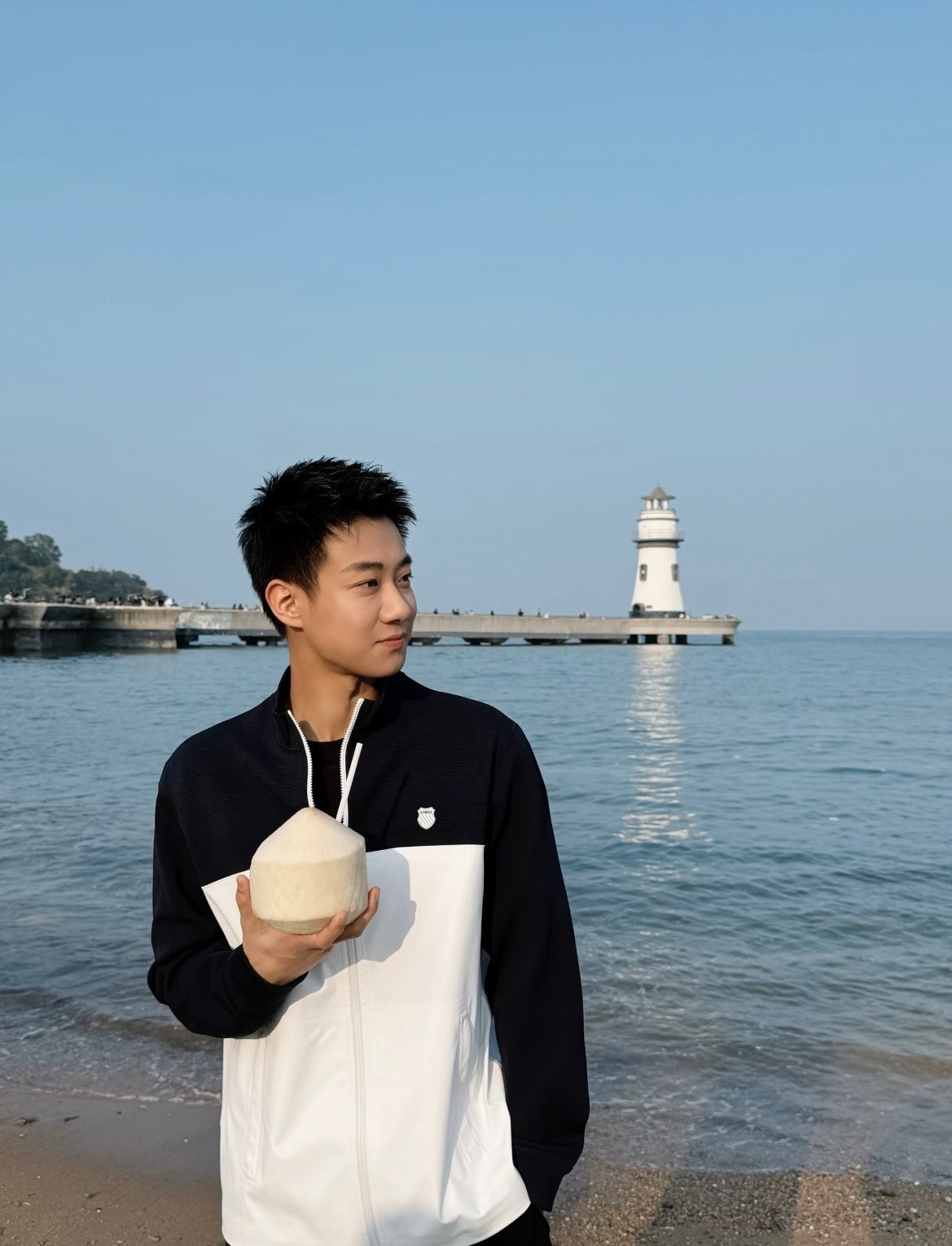 吴柏松怎么跑来追耿耿了这两妥妥的高智感！没想到还蛮搭的诶很有cp感！谭松韵怎么