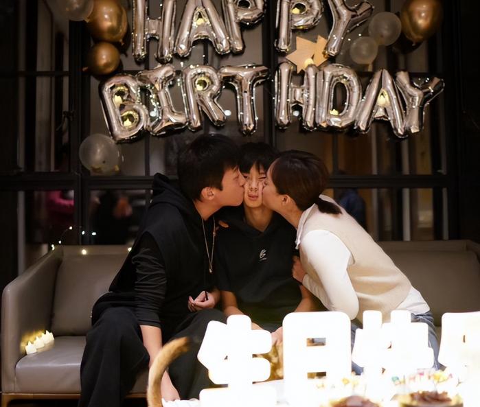 14年婚姻还能这么甜？邓超孙俪的庆生细节藏不住了。凌晨邓超反复提醒纪念日