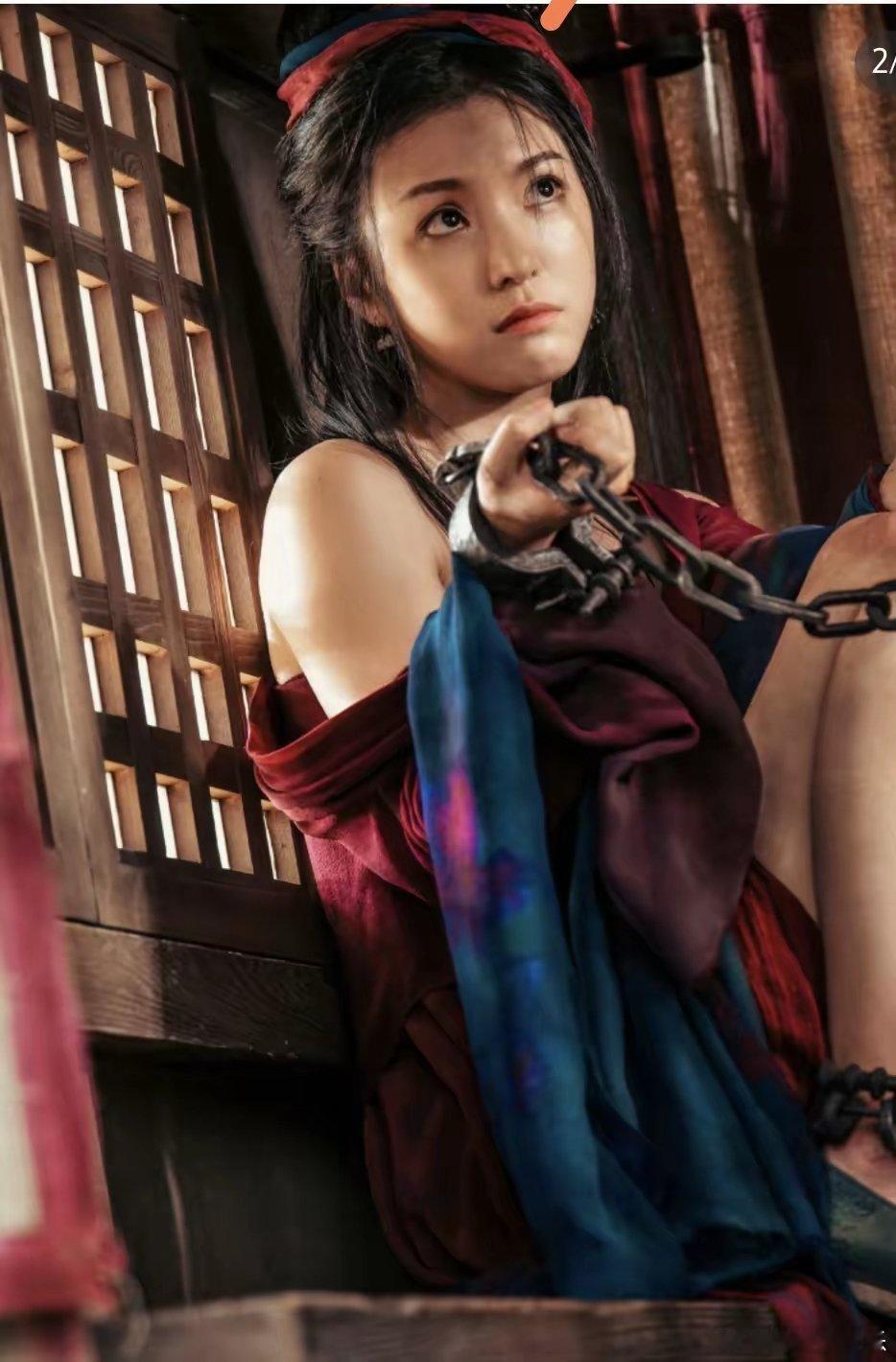 李云霄才是有效客串的神吧，仅凭不多的镜头，就演出“张曼玉”一般的杀伤力！李云霄绝