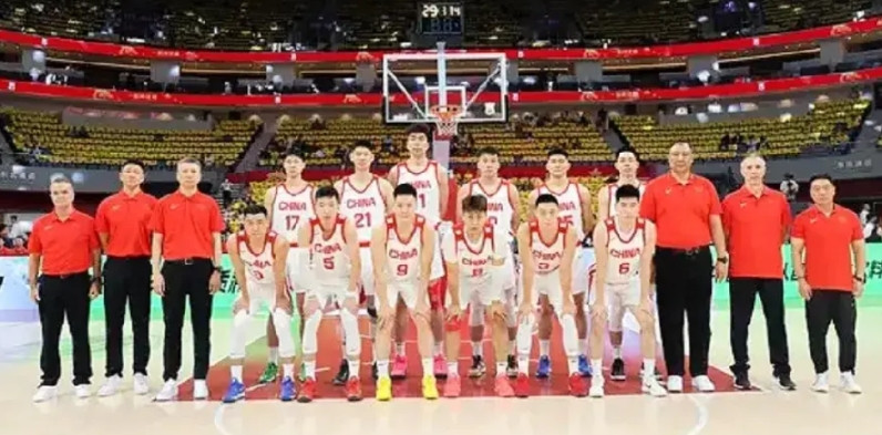 郭士强必须要作出最后的抉择了，7个陪练中要选出2人进入亚洲杯12人大名单。在