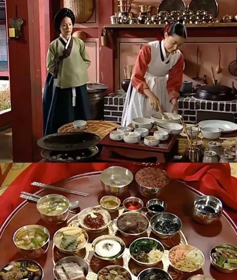 韩国泡菜美食也不是很差，如今很多人说被《大长今》欺骗了，因为曾经的皇宴现在看起来