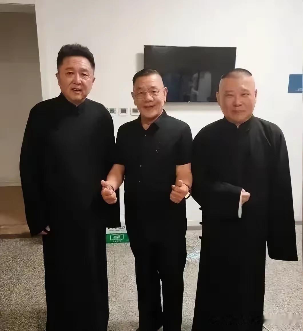 75岁杨进明在德云社一年演200多场，郭德纲请他来，真不是养老75岁的杨进