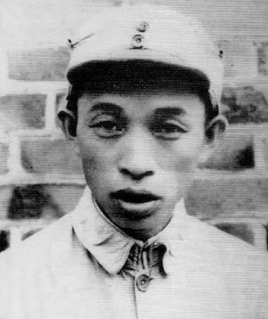 全军最出人意料的一步险招，粟裕暗中留下一支精锐部队。战斗结束后，伟人也坦言：“这