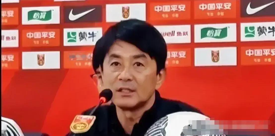 日本教练离开本土，光芒全无！最近20多年，日本足球取得了长足的进步。现在已经