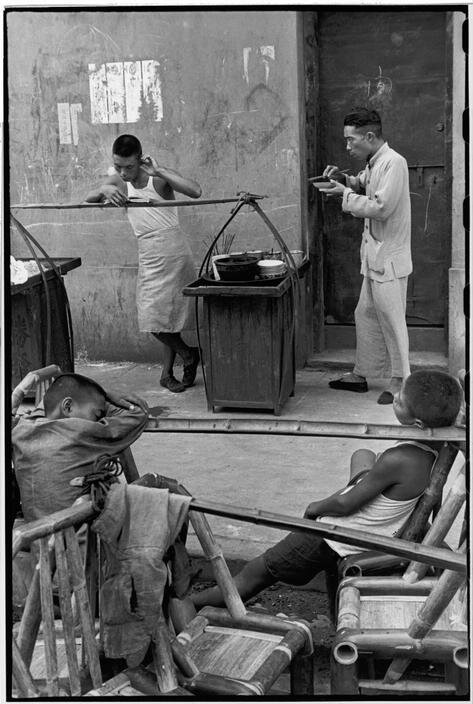 早，恰饭冇？(1949年上海)