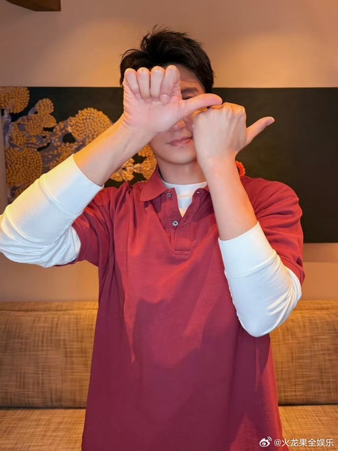 导演不喊cut黄景瑜能一直演黄景瑜即兴发挥能有多绝？徐若晗在线“控诉”：只要导演