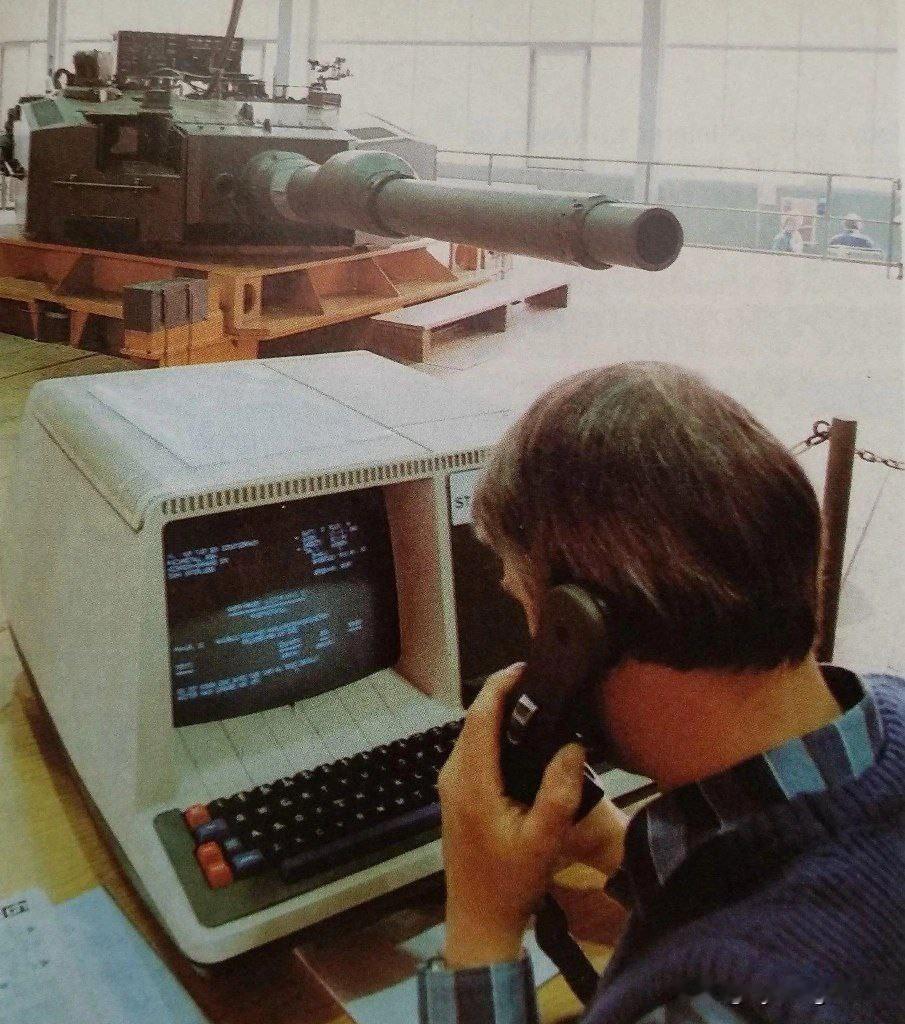 豹2A4炮塔测试，1989年。