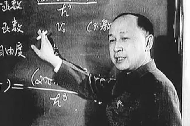 唐湘龙：伊朗如今的处境再一次印证了钱学森的那句话，当原子弹落到中国人的头上时，我