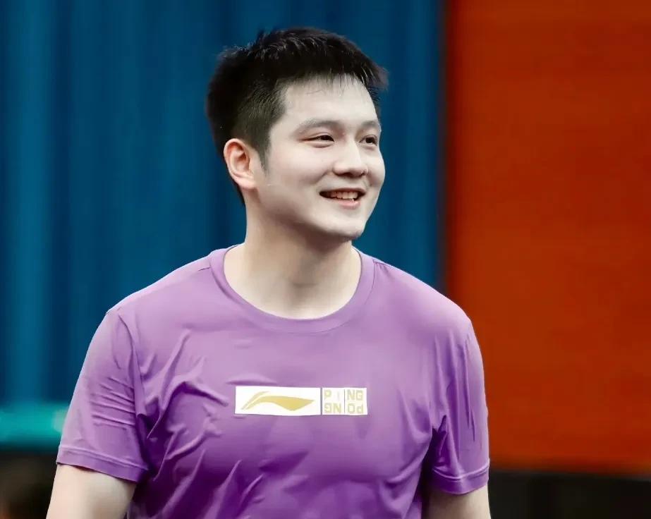 实话实说，樊振东很难回赛场了原因很简单王励勤总结大会，没提到樊振东，即便林诗