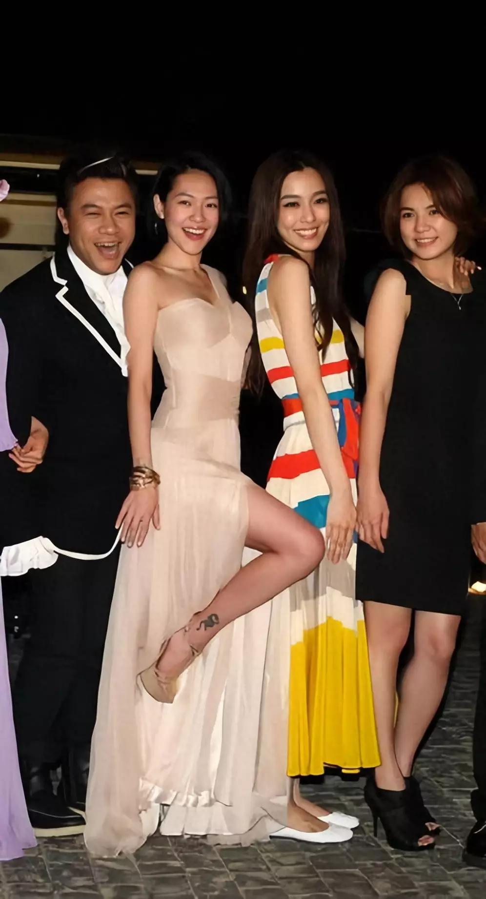 明明长相一般，却吹成绝世美女，小S真是太会秀身材了！早年和台湾女星同框，她永远是