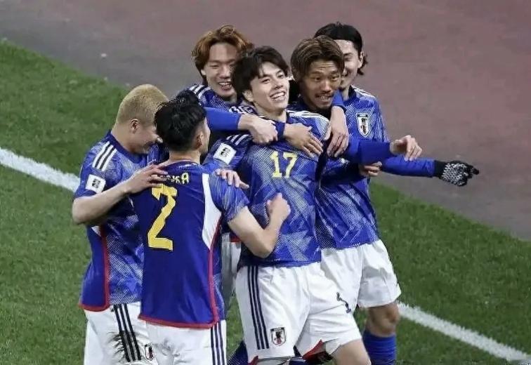 东亚三国足球集体崛起，日本男足3比1战胜乌拉圭男足；韩国男足3比0战胜厄瓜多尔男