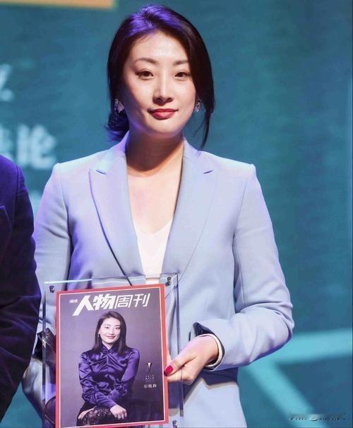 娃哈哈改姓？宗馥莉辞职当天“娃小宗”账号现身，叔叔一句话道破玄机刚平息没多