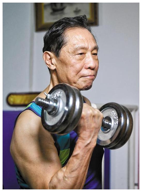 钟南山的养生秘诀：耄耋之年仍健朗，核心就这3点耄耋之年的钟南山院士，始终精