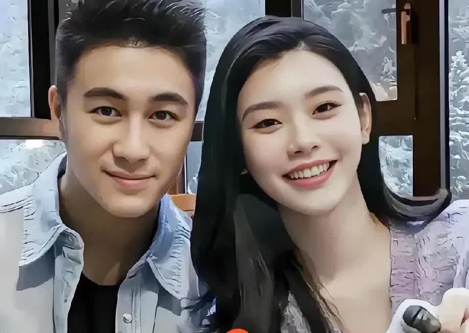 奚梦瑶说她老公何猷君有个习惯，喜欢光脚洗澡，不喜欢用那种脚垫，所以每次洗完澡卫生