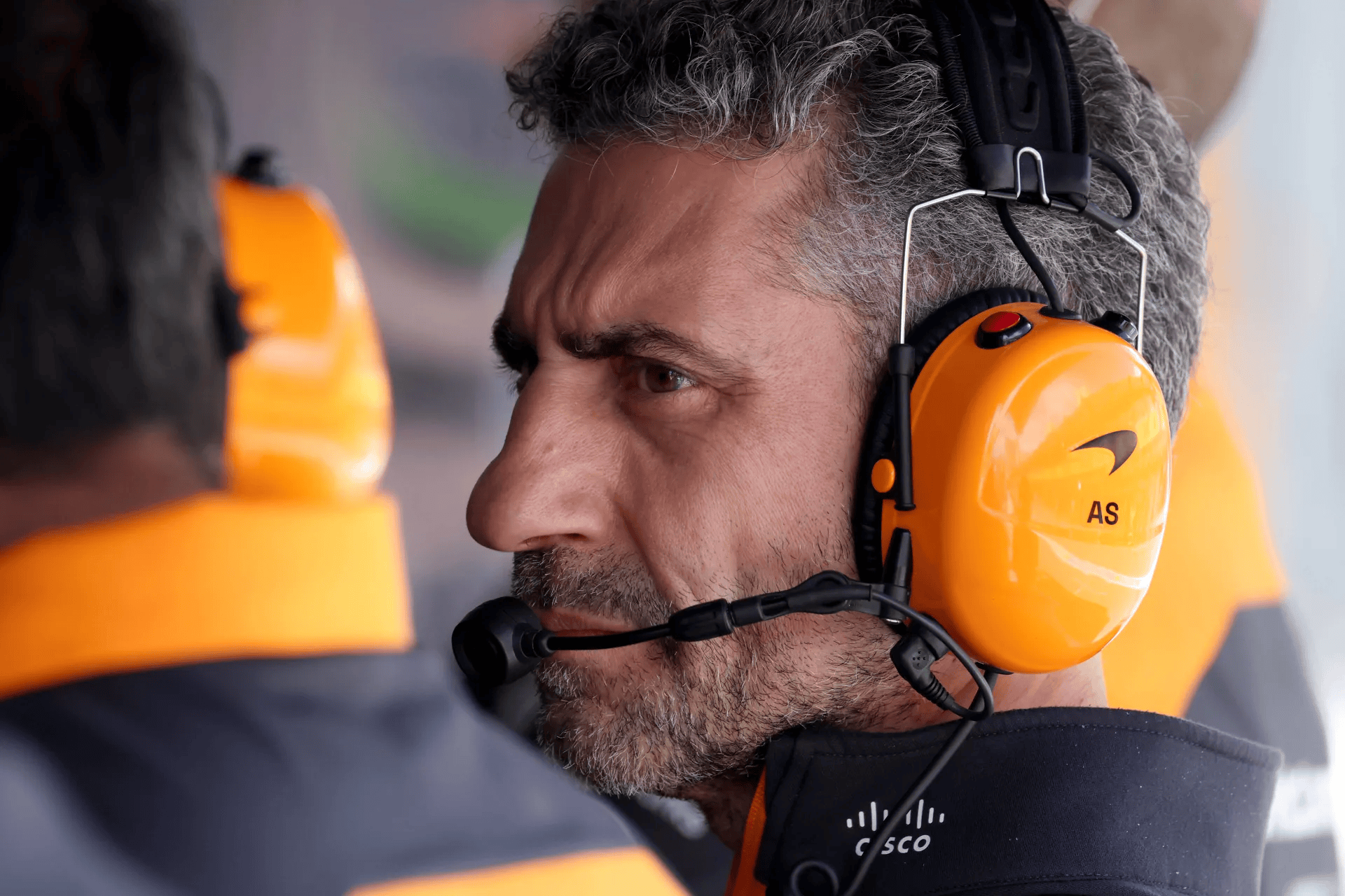 斯泰拉: 仍会允许自由竞争, 但要确保其中一人击败维斯塔潘