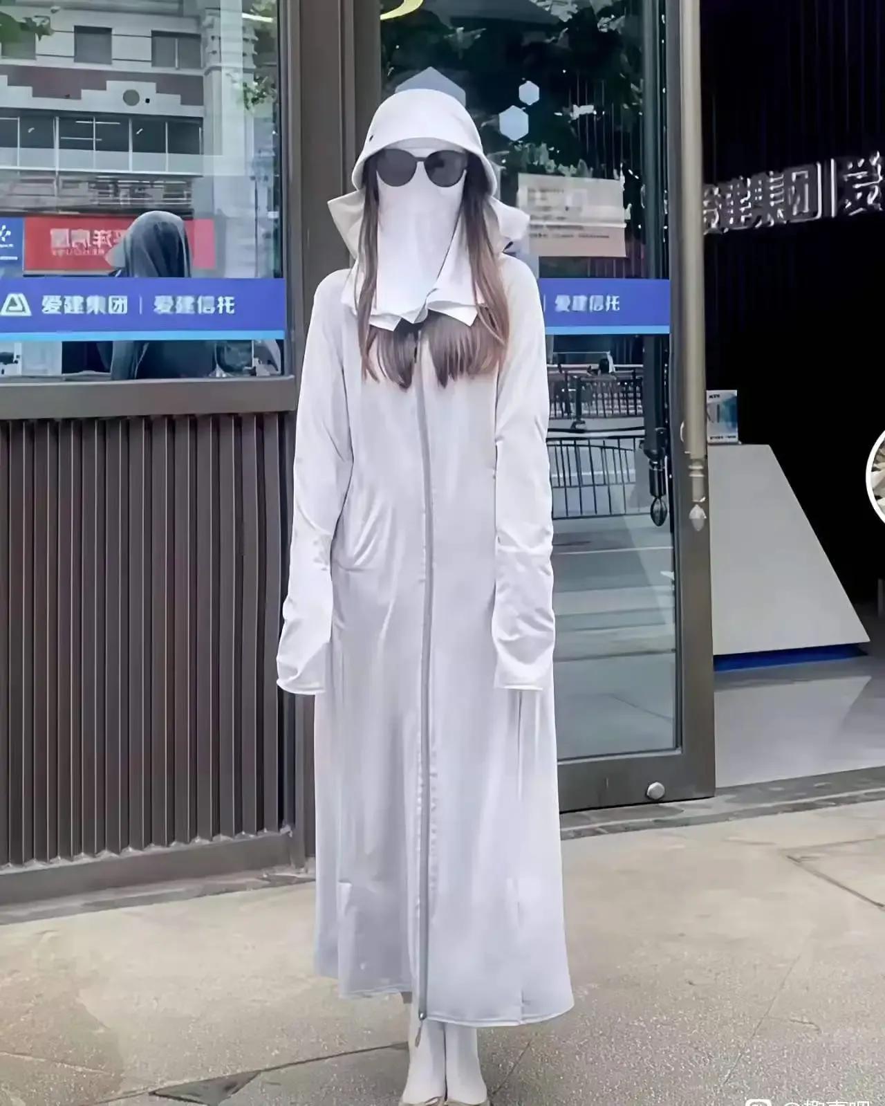 又不偷又不抢的，现如今女人上街，为啥都是这样全副武装硬核防晒最近走在街上，总