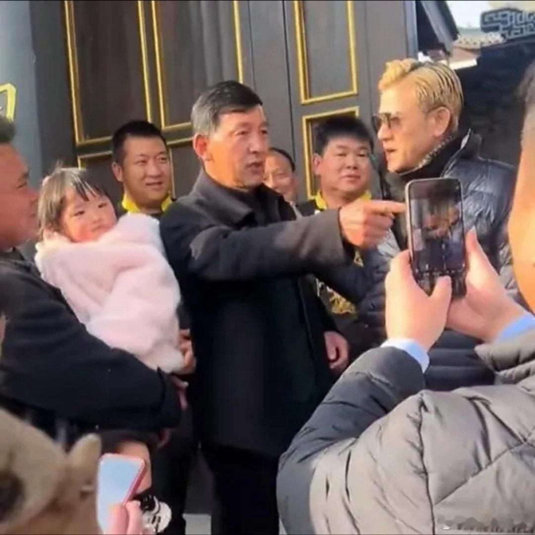 方媛父亲太聪明了，当年女儿和郭富城谈婚论嫁的时候，考虑到四大天王的身价，再结合安