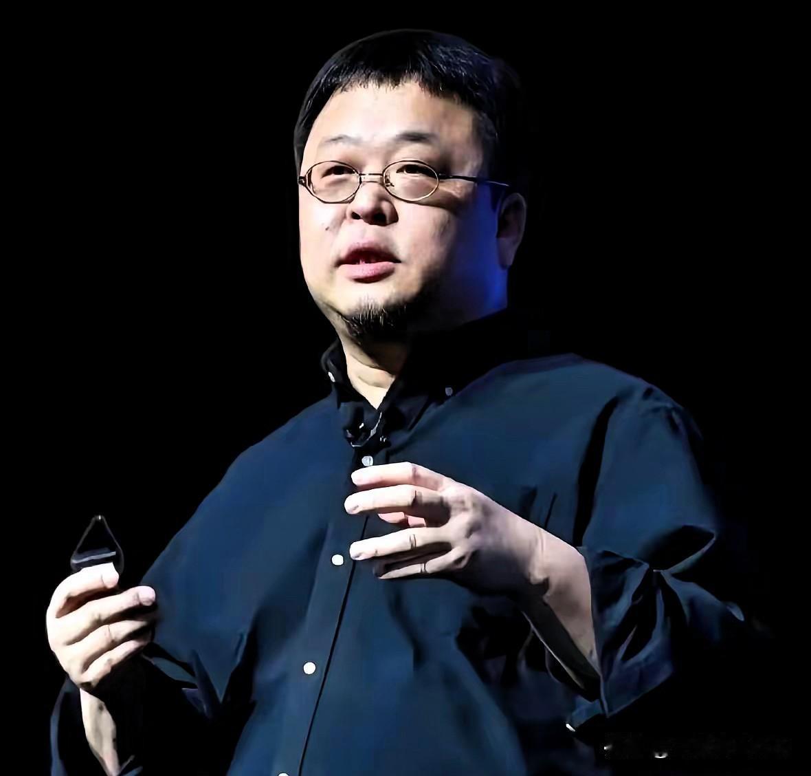 自1月18日起，大媒体的筋斗云洋洋洒洒四评西贝风波，贾国龙激动得很，罗永浩一句话