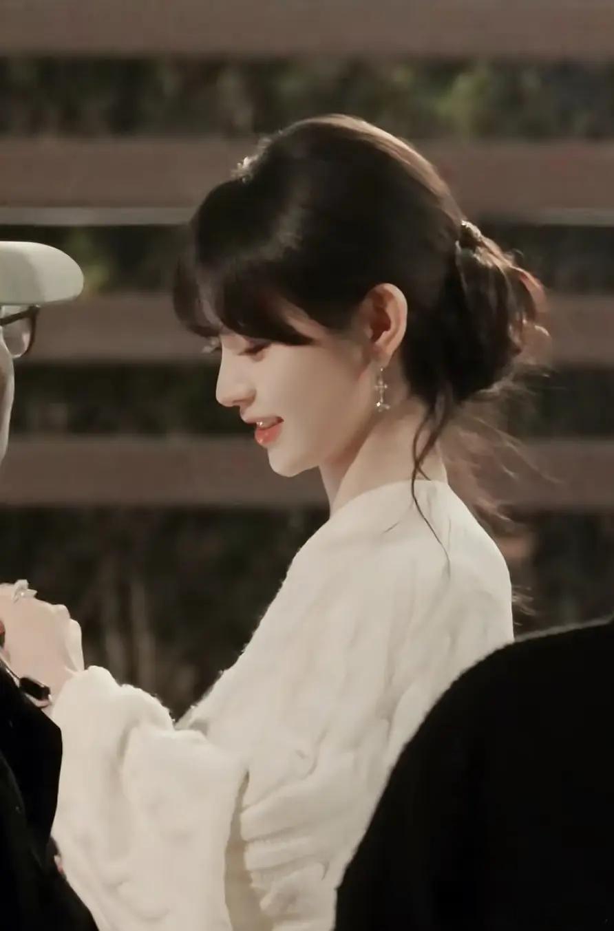 田曦薇天才女友林知夏喜欢的图我来存一存