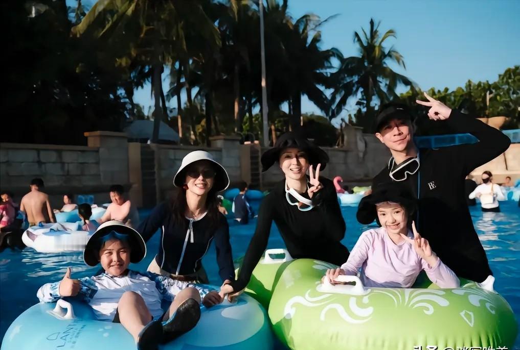 董璇可能又在为老公的高消费买单。这次三亚过年，她和新婚丈夫张维伊住的是豪华酒店