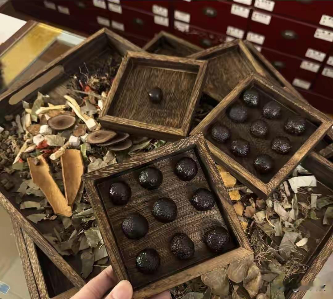 中医不需要世界承认，中国的标准，就是世界标准！近期中药集中下架，绝非打压中医