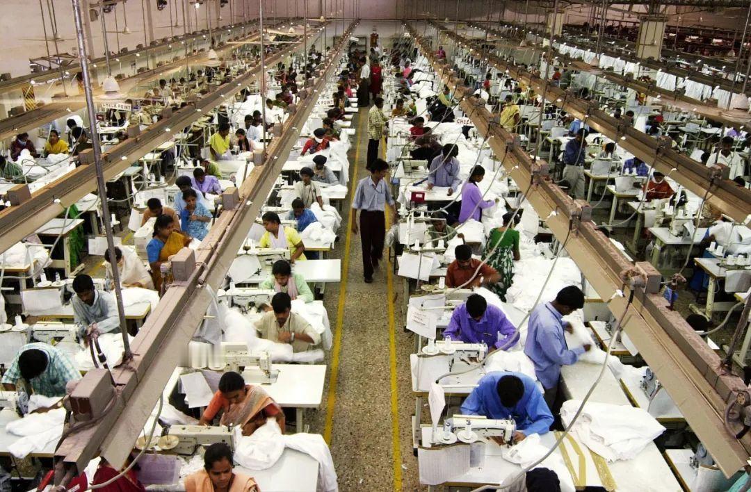 印度正在看笑话，却发现屠刀落到自己头上，日韩、欧洲、加拿大、荷兰等发现受伤害最大