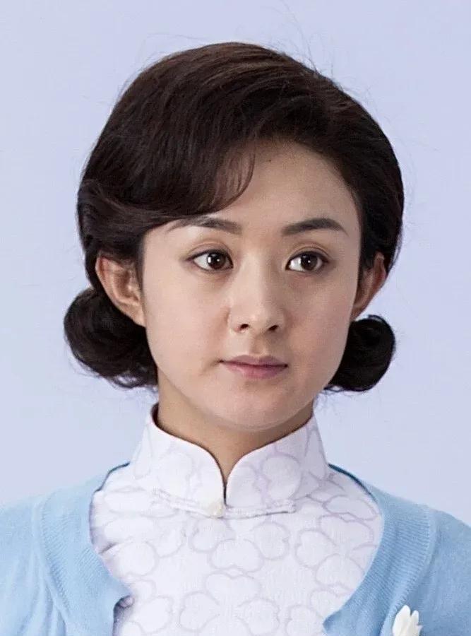 赵丽颖生图，皮肤有点黑，侧脸下巴是不是有点后缩？#赵丽颖侧影##赵丽颖老照片#