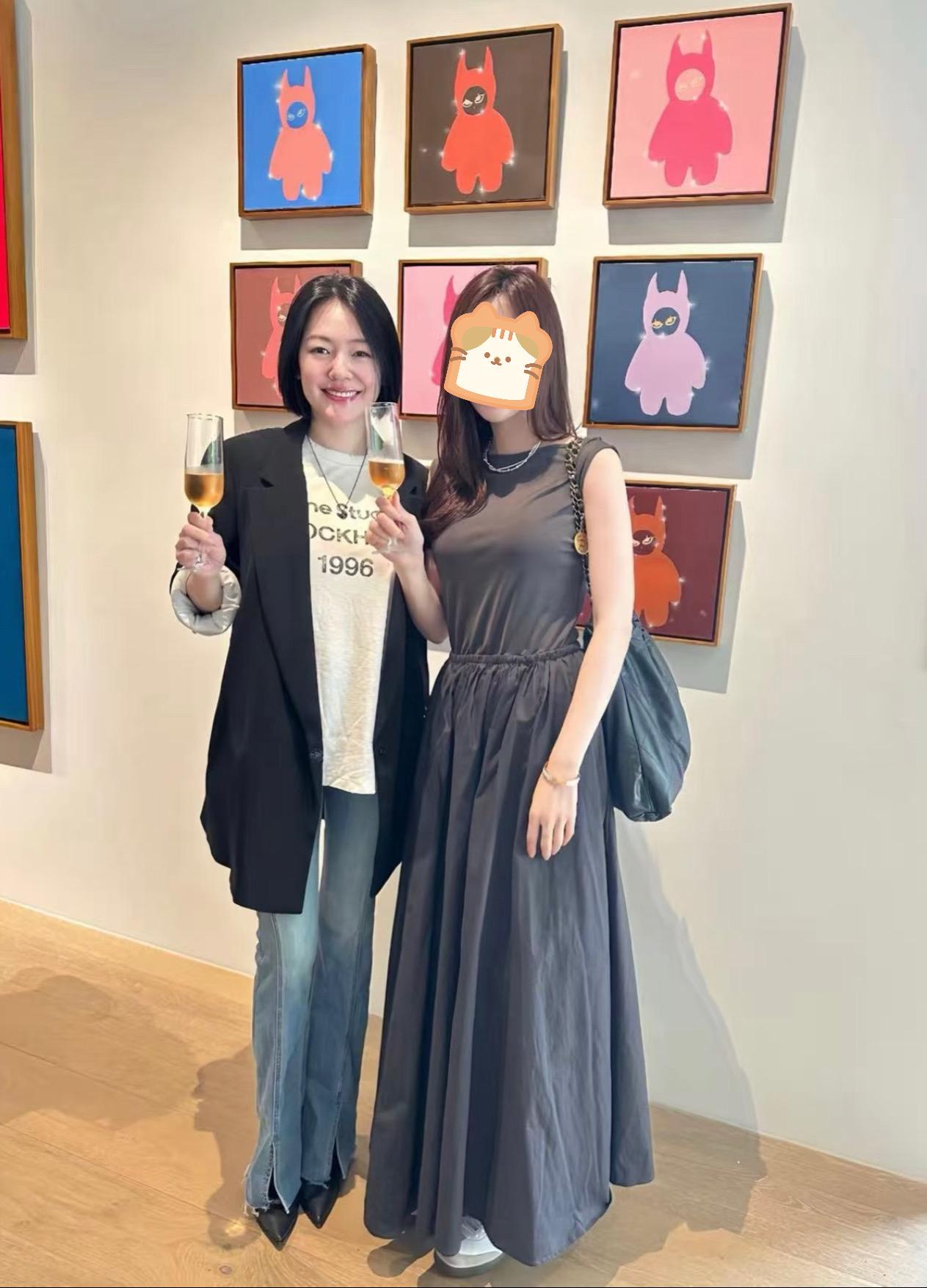 小s近照曝光，瘦了不少，状态很好