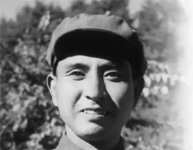 1978年，作为副总参谋长的杨勇出访南斯拉夫，却遇到一个极其尴尬的事。铁托认为他