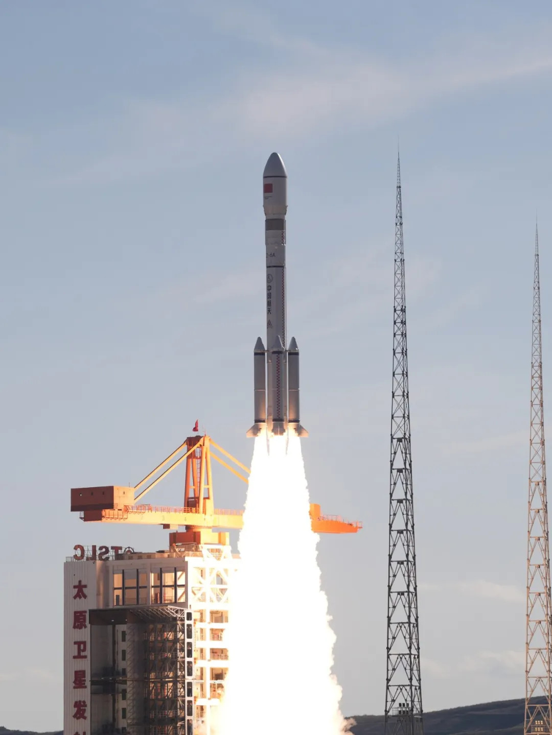 【600+1，成功！长六改运载火箭将千帆极轨18组卫星送入预定轨道】据中国航天报