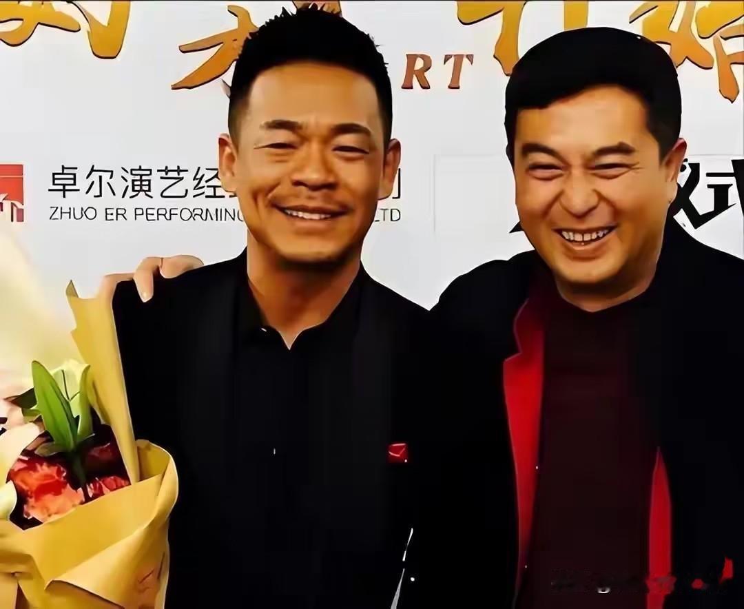 1995年孙浩做了一件改变两个人的一辈子的事，刚靠《中华民谣》赚的10万奖金
