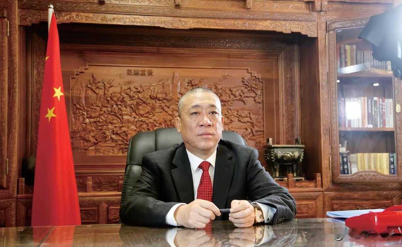 河南矿老板崔培军为什么不做公益？他这话听得人心里发烫！记者追问为啥不捐钱做公