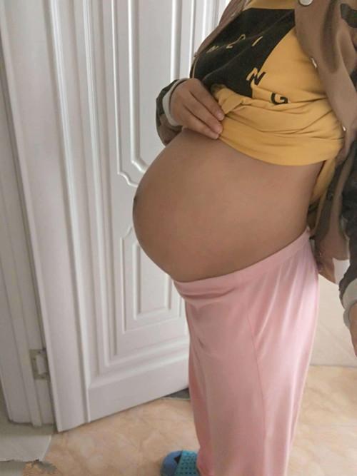 孕妇拼命生双胞胎, 独处产房无人问津, 宝宝出生后, 婆家跪求原谅