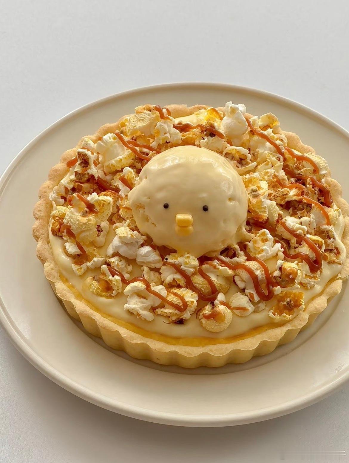 玉米脑袋不要错过这款甜品边熬酱边偷吃的快乐谁懂！底下是烤的酥酥脆脆的黄油挞皮?