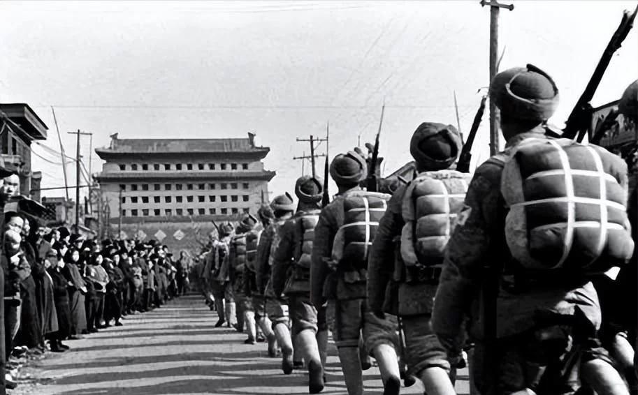 解放战争，国民党号称800万军队是真的吗？其实，国民党号称的800万军长，是四年