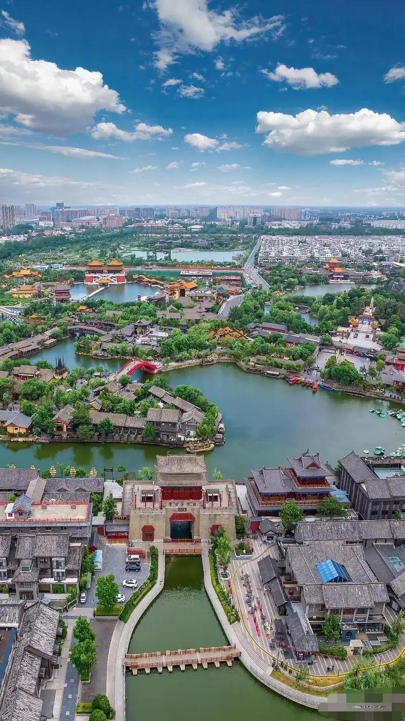 春节刚去过洛阳，五一又要去河南。朋友说我有病。我想了想，好像确实有病。202