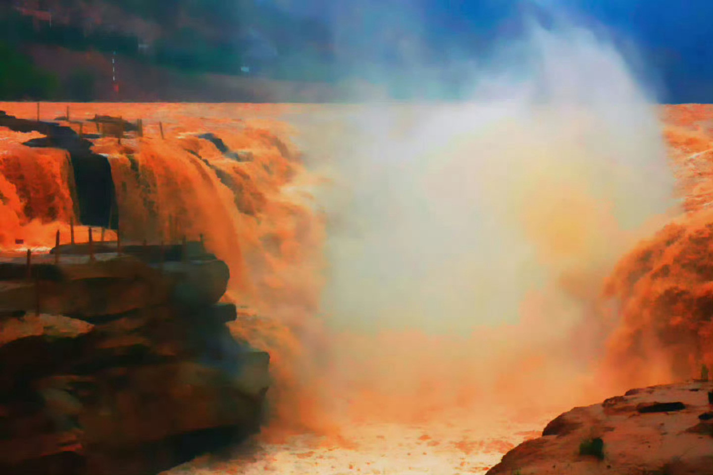 壶口瀑布，妖娆无比，自然界的传世佳作，气势称雄天下！