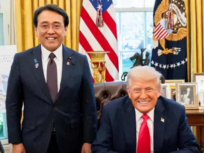 眼看1V1关税战打不赢中国，特朗普最近开始更改策略，准备恢复美国前总统拜登的“小