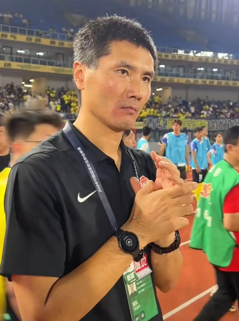 男足国家队主教练一时间出不来不知道是不是体育总局没通过刘建宏力挺于根伟