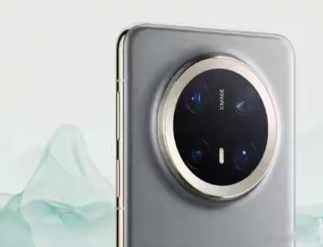 【华为Mate80超大杯配置曝光：圆形模组+主动散热】有数码博主爆料称，华为下