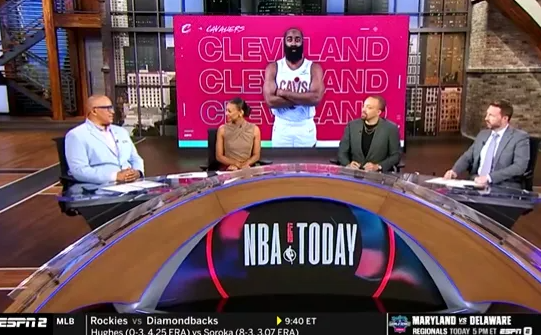 NBA记者MarcSpears参加一档篮球节目，在谈到詹姆斯-哈登的续约问题时
