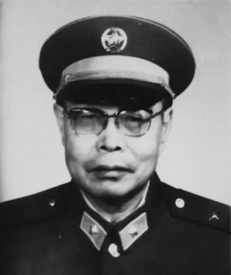 1953年，志愿军师长王扶之负伤回国，偶遇一赶车老丈，于是便乘车回家，两人相谈甚