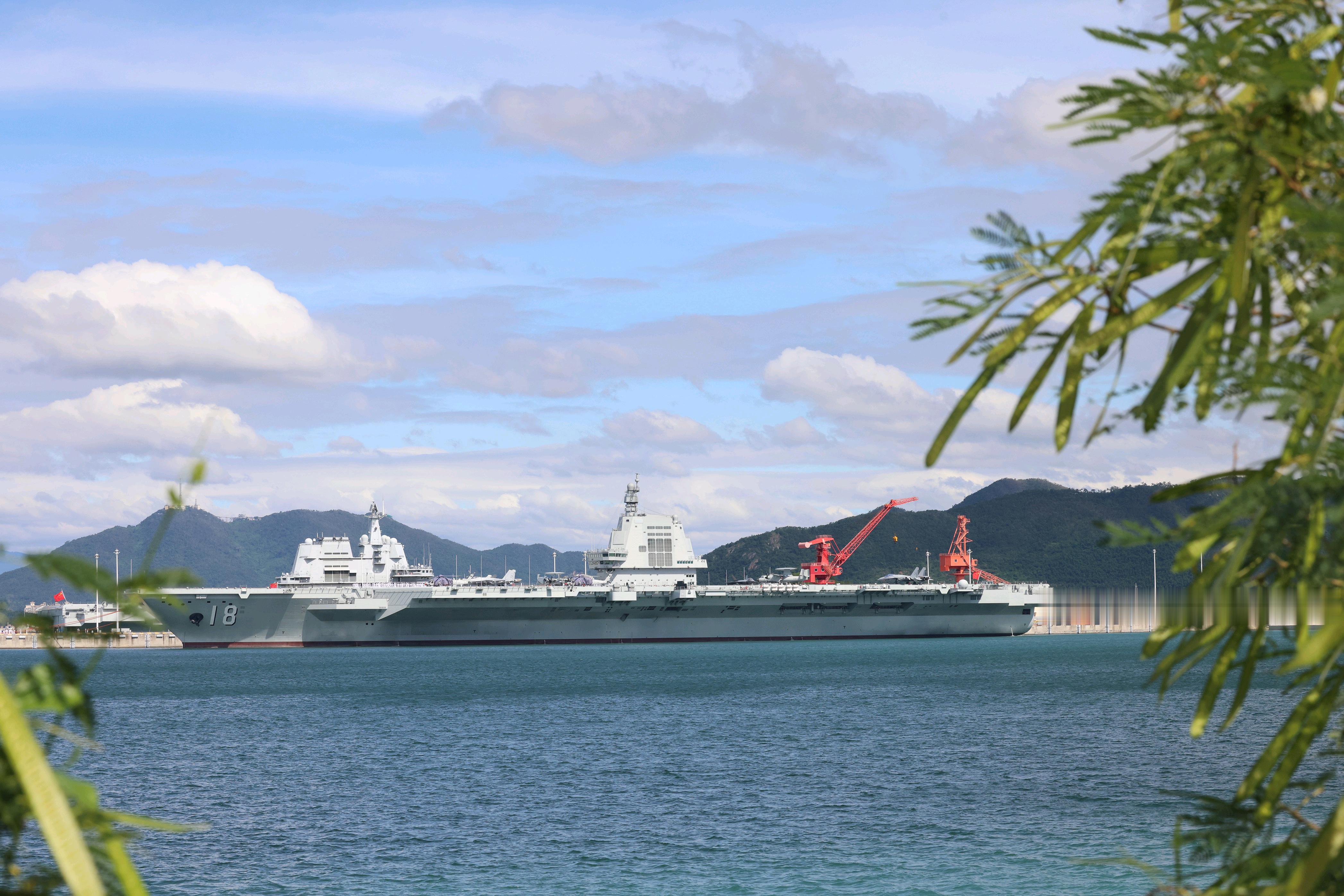 福建舰踏海而立，山东舰伏波相伴刷号后的福建舰新图什么GTW视角